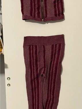 Knit Burgundy Patterned Leggings
